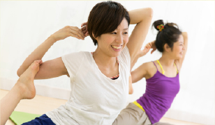 夜間・週末も開講!フレックス制